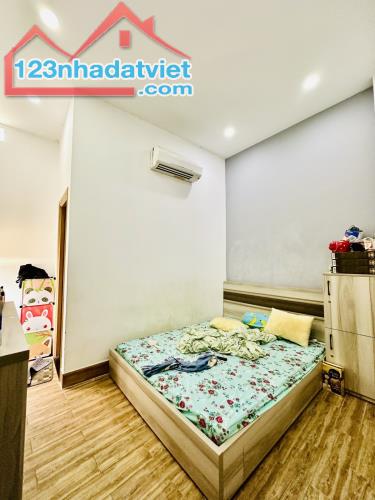 BẠCH ĐẰNG - SÁT MẶT TIỀN - 60M2 - 3 TẦNG BTCT - THIẾT KẾ HIỆN ĐẠI - CHỈ 8.X TỶ - 2