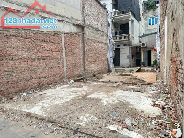 SIÊU NÉT ĐẤT ĐẠI MỖ VUÔNG ĐÉT 35M2, MẶT TIỀN SIÊU RỘNG 5.1M, Ô TÔ ĐỖ CỬA, GIÁ CHỈ 5.35 TỶ - 1