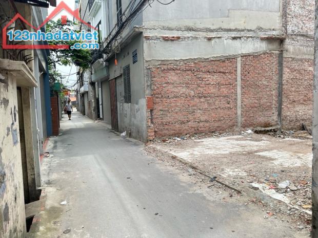 SIÊU NÉT ĐẤT ĐẠI MỖ VUÔNG ĐÉT 35M2, MẶT TIỀN SIÊU RỘNG 5.1M, Ô TÔ ĐỖ CỬA, GIÁ CHỈ 5.35 TỶ - 2