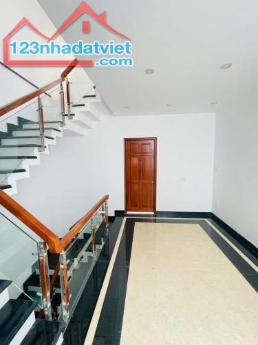 Bán nhà Mặt tiền Âu Cơ, P10, Tân Bình, 7 tầng, 5x27M ( 135M2 ) , giá 25 tỷ ( TL ) - 3