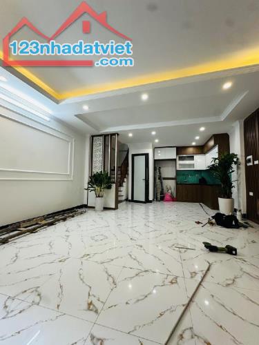 BÁN NHÀ THÁI HÀ 74M2 x 4 TẦNG, MT 6M, 3 BƯỚC RA HỒ, 20M RA Ô TÔ, NHỈNH 10 TỶ