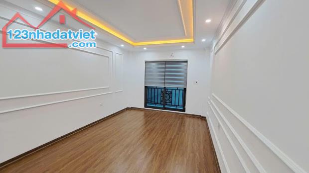 THẠCH BÀN LB 35M2 X 5T ÔTÔ 20M MỚI KÍNH KOONG TIỆN ÍCH NGẬP TRÀN. 4,75 TỶ - 3