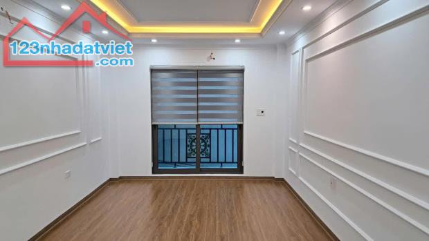 THẠCH BÀN LB 35M2 X 5T ÔTÔ 20M MỚI KÍNH KOONG TIỆN ÍCH NGẬP TRÀN. 4,75 TỶ - 4