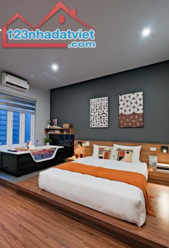 BÁN TÒA APARTMENT PHỐ NGUYỄN CHÍ THANH,105M X 6 TẦNG,DOANH THU 1 TỶ/NĂM - 2