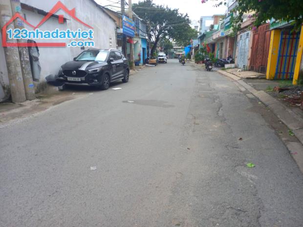 Nhà 2 MH Tân Thới Nhất 5 Q12, 68m2, 4.3x17m chỉ 3.x tỷ - 4