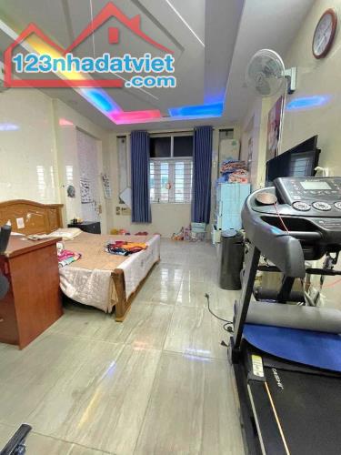 - CHỈ 6.x TỶ NHÀ MỚI 3 TẦNG KHU PHÂN LÔ VIP 60M2 XE HƠI VÀO NHÀ KO LỘ GIỚI KO QUY HOẠCH - - 1