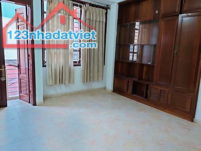 Bán Nhà Quận 11, Ô-TÔ NGAY NHÀ, 80m2, SIÊU RẺ, 4 Phòng