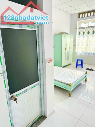 Bán nhà Bình Tân mặt tiền đường số Khu Lê Văn Quới, 4x16 có 3 tấm 4 phòng ngủ chỉ 5 tỷ - 4