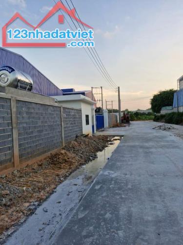 Bán kho xưởng tại phường Uyên Hưng, thành phố Tân Uyên, Bình Dương diện tích 5000 mét vuôn - 1