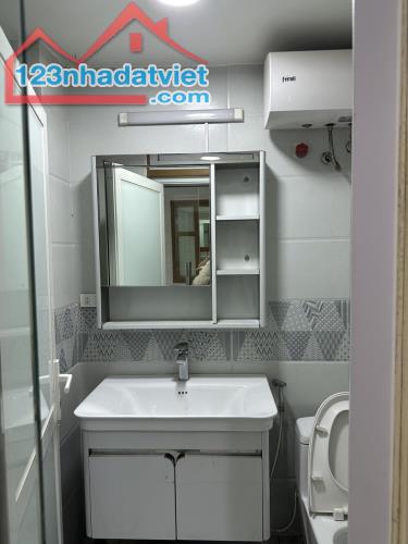 Nhà đẹp mới, chủ nhà cho thuê nguyên căn,VP, Kinh Doanh; 87m2- 4T, 18 Tr. Khu Mai Dịch - 1