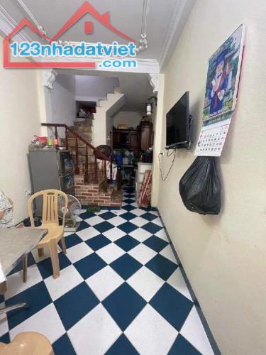 💥💥💥Nhỉnh 4 Tỷ, Nhà Đẹp Đống Đa, Ngõ Nông, Gần Ôtô, DT 28m2, 4 Tầng, MT 3m - 3