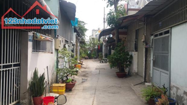 Bán nhà Bình Tân, đường Tỉnh Lộ 10, 64m2, hẻm xe hơi, nhỉnh 3 tỷ