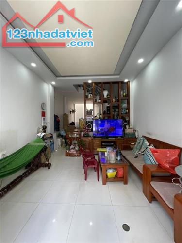 Bán nhà quận Tân Phú, Tân Sơn Nhì, DT 68m2, nhỉnh 5 tỷ