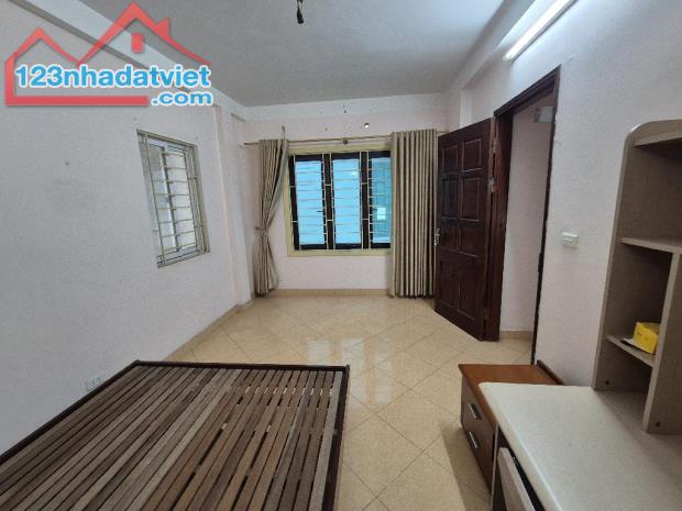 💥💥💥Bán Nhà Nguyễn Ngọc Vũ, Cầu Giấy, Phân Lô, Ôtô Đỗ Cổng, DT 35/42T2, 5 Tầng, Giá 9.x - 2