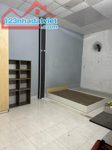 DÃY TRỌ 3 TẦNG DOANH THU 15 triệu/ THÁNG. KIỆT 6m, CHỈ SAU LƯNG NHÀ ĐƯỜNG NGUYỄN PHONG SẮC