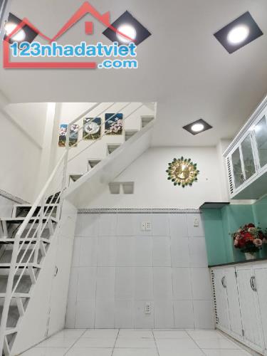 🏠quận 8 ,phạm thế hiển ,3 tầng ,hẻm ba gác ,11.8m2 ,nhỉnh 2,x tỷ - 2