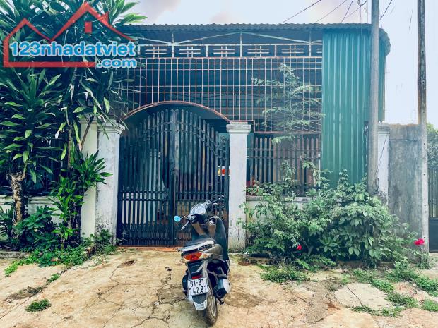 Gia đình cần bán gấp nhà hẻm Nguyễn Biểu