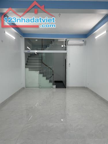 Bán nhà phố Ao Sen, kinh doanh buôn bán sầm uất, 45m2 4 tầng giá 12,5 tỷ LH 0942.193.386 - 3