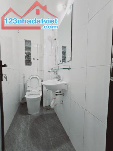 Bán nhà Văn Nội - 33m x 4 tầng. Giá chỉ 3.1 tỷ. Ngõ nông, gửi ô tô ngày đêm ngay cạnh. - 4