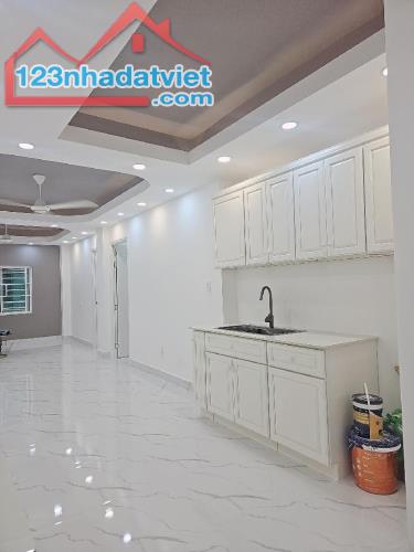 1 căn duy nhất chỉ 2ty550 - chung cư có thang máy,63m2 Bình Thạnh