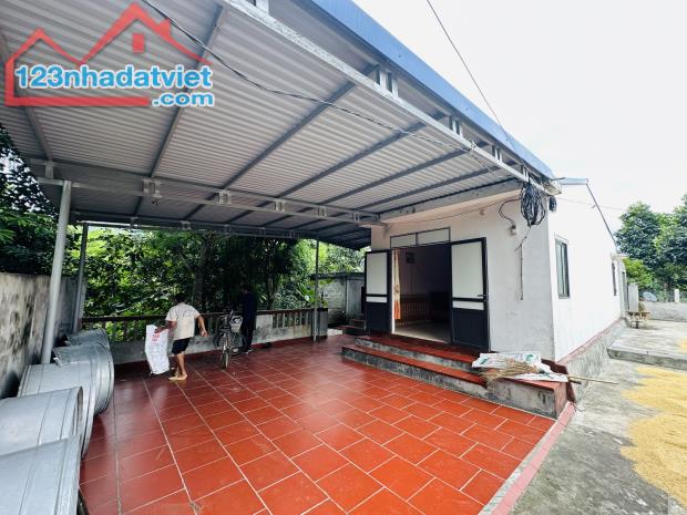 CHÍNH CHỦ GỬI BÁN LÔ ĐẤT VIEW CÁNH ĐỒNG SẴN NHÀ CẤP 4 CÓ DIỆN TÍCH 1240m2 GIÁ RẺ - 1