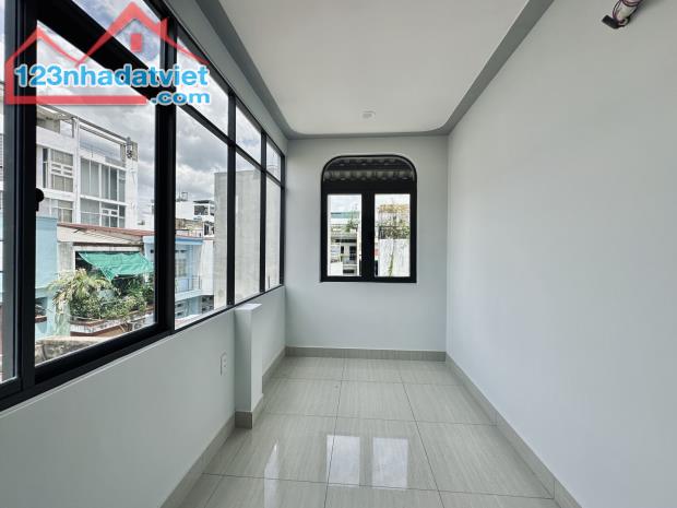 Nhà Nguyễn Duy quânn Bình Thạnh DT 30m2 ,3 tầng BTCT nhỉnh 4ty