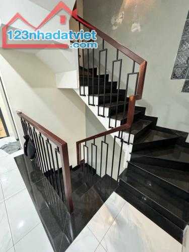 Bán nhà 5 Tầng,35m2, hẻm xe hơi thông Nguyễn Đình Chiểu,Quận 3, cho thuê 145tr/năm,7.X TỶ - 3