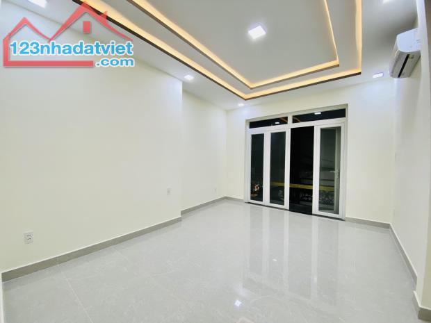 🏠MẶT TIỀN THỤT gần NGÃ TƯ PHÚ NHUẬN - Ô TÔ NGỦ TRONG NHÀ - VỊ TRÍ TIỆN KINH DOANH - 59m² - 3