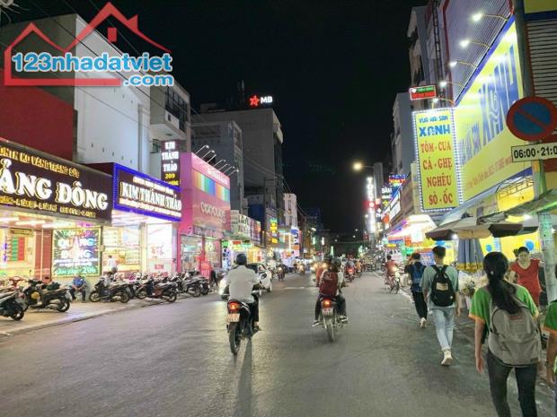 Bán nhà MTKD đường Tân Hương - P. Tân Quý - DT: 8x17m - 2 lầu st - Giá: 21 tỷ - 1