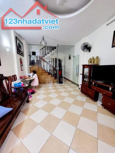 Cần bán gấp nhà phân lô phố Duy Tân 52m2, 5T, view thoáng, ô tô tránh, hơn 16 tỷ - 5