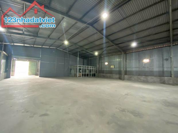 Cho thuê kho xưởng 900m2 2000m2 tại đường Quốc Lộ 32 gần CCN Lai Xá Hà Nội - 1