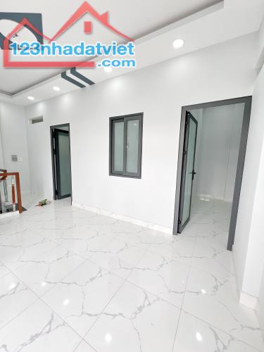 Bán nhà mới 1 lầu 62m2 gần HXH đường Âu Dương Lân P.3 Quận 8 - 3