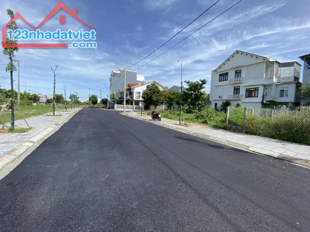 ĐẤT MẶT TIỀN ,ĐỒNG KHỠI ,ĐƯỜNG 12M ,TT HUẾ