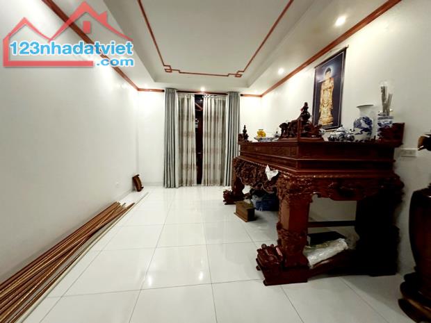 Bán gấp! Liền kề 90m2, 4 tầng, Thượng Thanh, vỉa hè, ô tô tránh, chỉ 14.5 tỷ. - 4