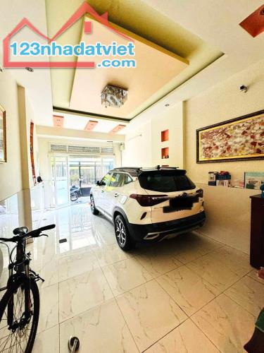 Ô TÔ NGỦ Ở NHÀ, VÒNG XOAY PHÚ LÂM, KINH DƯƠNG VƯƠNG, F13, Q6, 3 TẦNG MỚI, 65M2, 10.8 TỶ