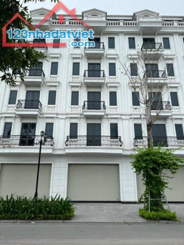 HOT, Bán Căn Shophouse CTT14 05B Luxury Kiến Hưng . Giá Rẻ - 3