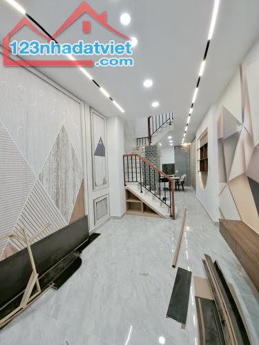 Nhà Mới Đường Nguyễn Tư Giản, Gò Vấp, 42m2, 3 Tầng Sân Thượng, 3PN, HXH - 1