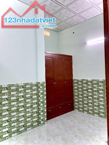 Bán Nhà Tân Hoà Đông, Phường 14, Quận 6. DT 61m2 x 2 tầng (3.8 x 19). Giá 4  tỷ TL - 4