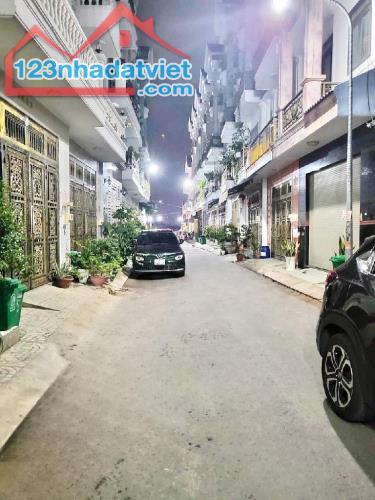 Nhà đẹp vào ở ngay Cống Lở (Trần Thị Trọng), Tân Bình, 66m2, 4 tầng chỉ nhỉnh 8 tỷ còn TL