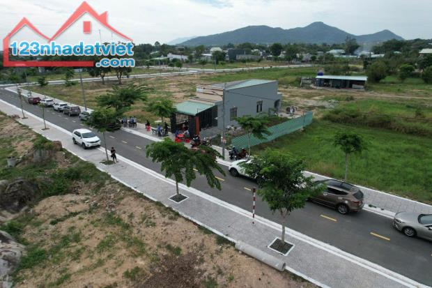 EM THÔNG CẦN CHUYỂN NHƯỢNG VÀI NỀN ĐẤT TẠI VÒNG XOAY LONG ĐIỀN GIÁ HẠ TÂNG ĐẸP KDC GIÁ 700 - 3