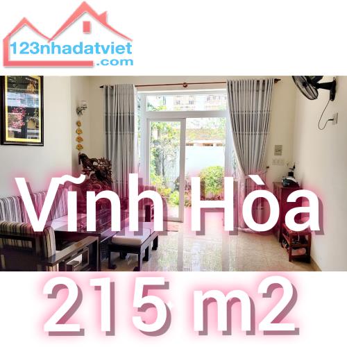 "Bán nhà hẻm ô tô Vĩnh Hòa, Nha Trang cách biển hơn 800m.   - Cách đường trục chính Mai Xu