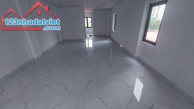 Cho thuê liền kề lô góc, thang máy mới cực kỳ đẹp Định Công Hoàng Mai 85m x 5T giá 30tr - 2