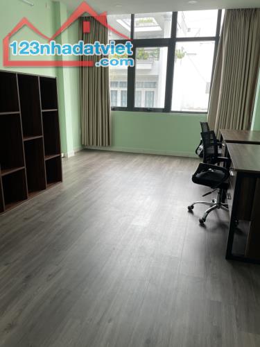 Văn Phòng Chính Chủ - Tại Lạc Long Quân Q, Tân Bình - DT 30m2 , Gía (PQL) LH 0705.197.871. - 2