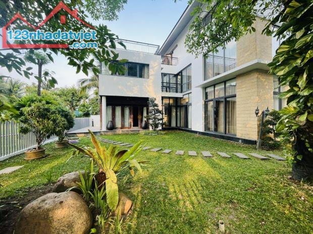 Bán Biệt Thự Khu Compound Cao Cấp Riviera Giang Văn Minh,An Phú,Q2.DT:591m2-Góc 3 Mặt Tiền