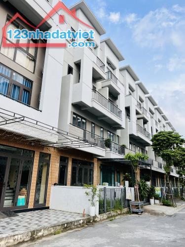 Bán shophouse 4 chính chủ bán Centa Diamond Vsip 9 toàn chưng cư xung quanh giá nhỉnh 4 tỷ - 4