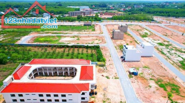 Bán đất nền 70m2 tại khu vực Bình Dương tại ngã 3 Cổng Xanh, khu công nghiệp Tân Bình