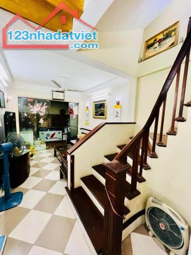 Bán nhà riêng ngõ 151 Thái Hà 51m2 5T Ngõ Thông Ô Tô Qua Giá Chỉ 8.9 Tỷ - 3