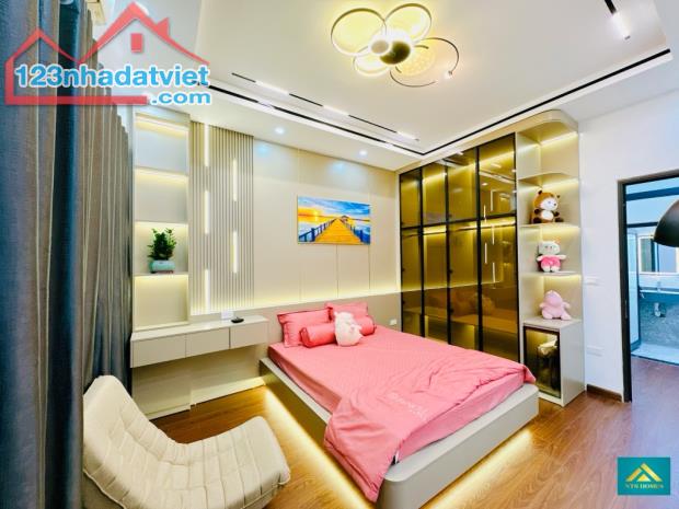 BÁN NHÀ TRIỀU KHÚC, DT 30m2, 5 tầng, MT 3.8m - 2