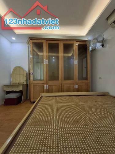 TT Đồng Xa, Mai Dịch, 60m2, giá 2.65 tỷ. căn góc 3 thoáng, ô tô sát nhà, kinh doanh gần - 1