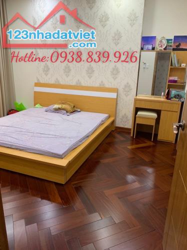 Bán căn hộ 3PN 96m2 4,7 tỷ HTCB có nội thất dính tường, nhận ngay, view bitexco quận 1,lh - 4